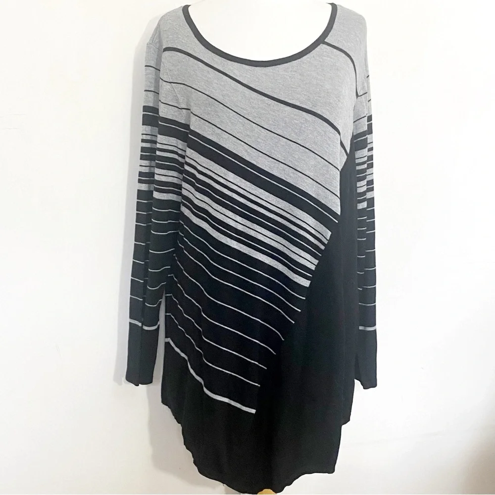 Faded Glory Stylish Asymmetrical Gray and Black Women's Sweater Top 3X